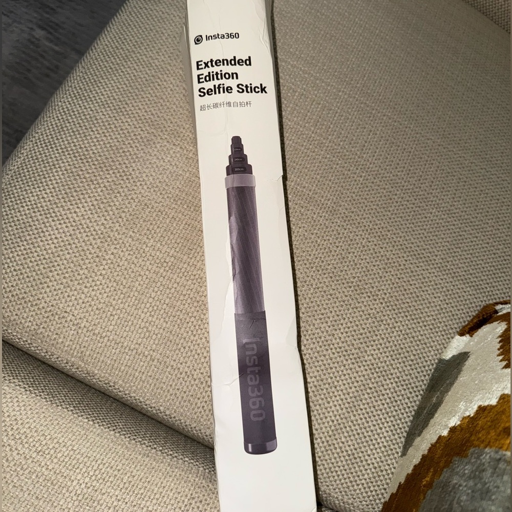 Insta360 Black Selfie Stick - Picture 5 of 6